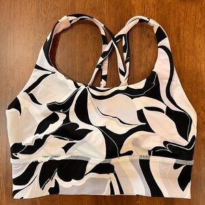 Lululemon Longline Strappy Yoga Energy Sports Bra. black white and grey. Size 4